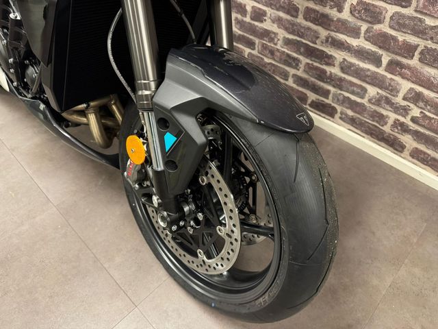 triumph - street-triple-rs