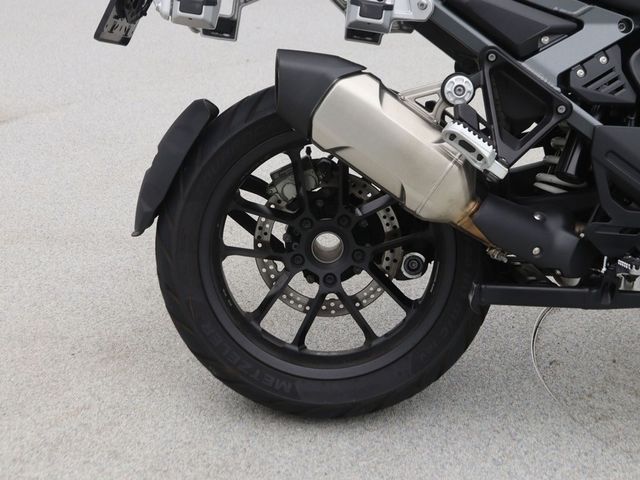 bmw - r-1300-gs-adventure