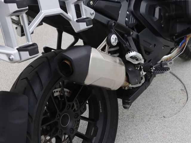 bmw - r-1300-gs-adventure