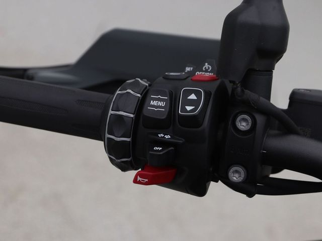 bmw - r-1300-gs-adventure