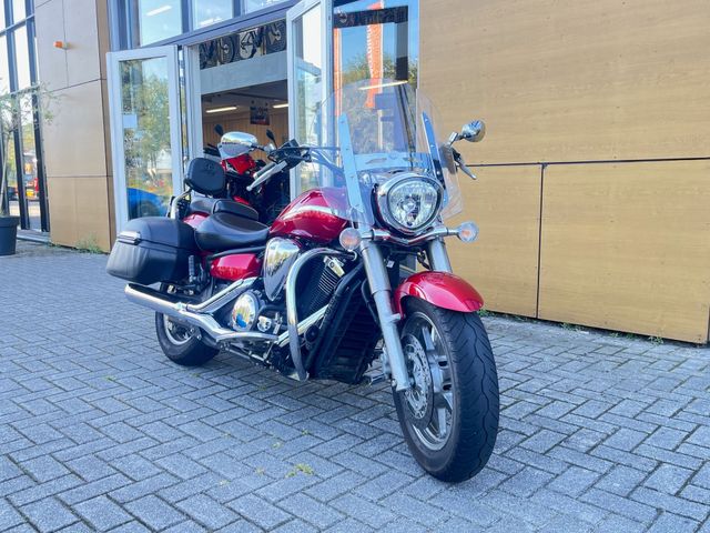 yamaha - xvs-1300-a-midnight-star