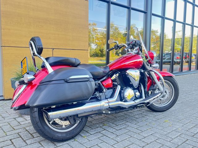 yamaha - xvs-1300-a-midnight-star
