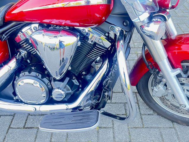 yamaha - xvs-1300-a-midnight-star