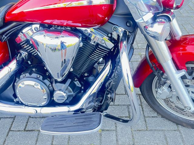 yamaha - xvs-1300-a-midnight-star