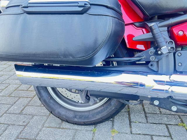 yamaha - xvs-1300-a-midnight-star
