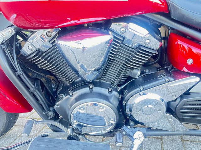 yamaha - xvs-1300-a-midnight-star
