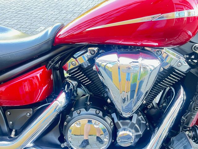 yamaha - xvs-1300-a-midnight-star