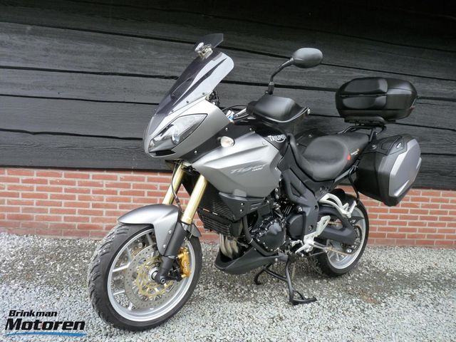 triumph - tiger-1050