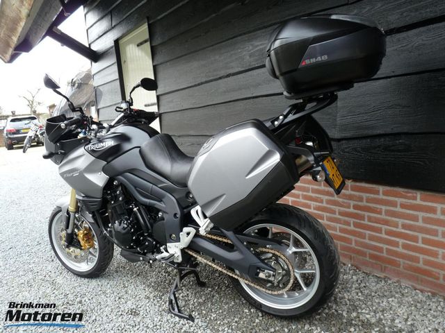 triumph - tiger-1050