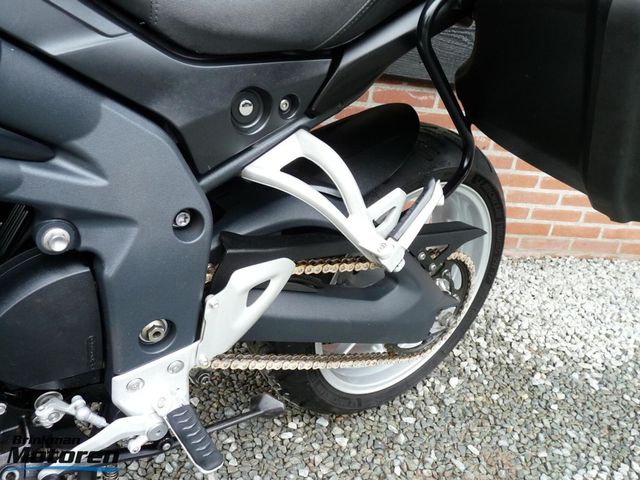 triumph - tiger-1050