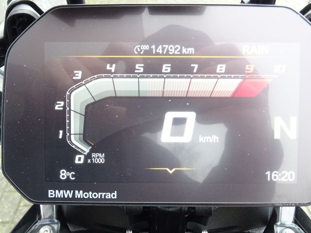 bmw - r-1300-gs-triple-black