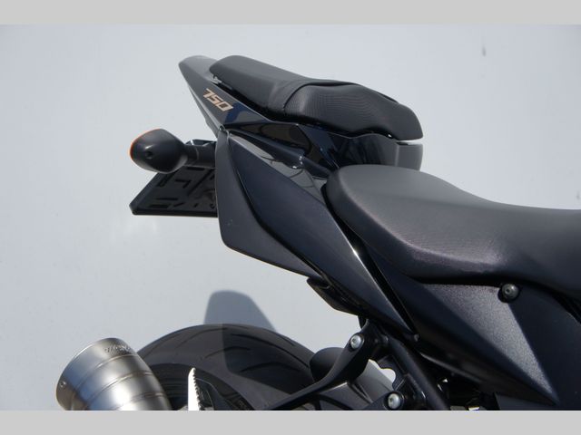 suzuki - gsr-750-a