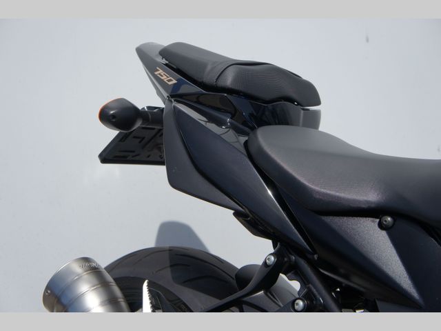 suzuki - gsr-750-a