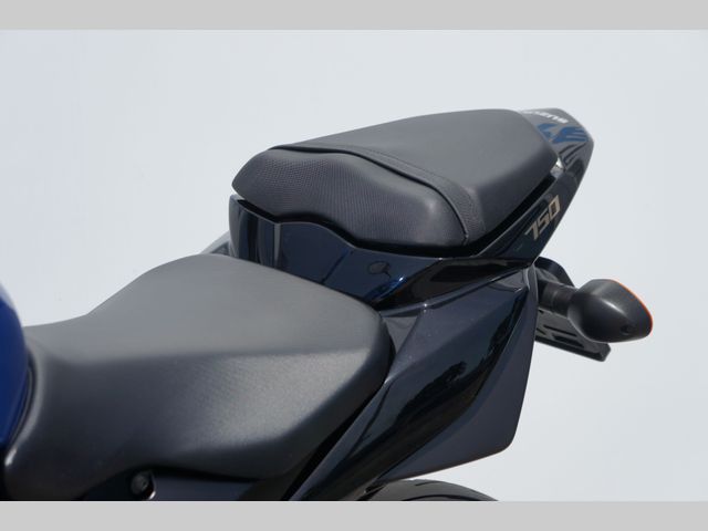 suzuki - gsr-750-a