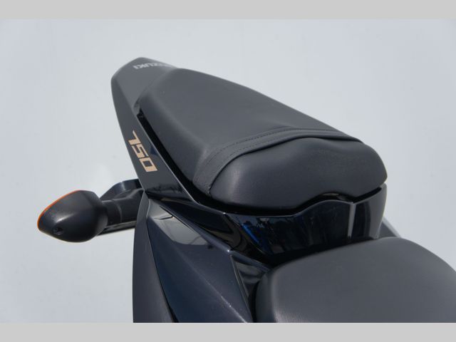 suzuki - gsr-750-a