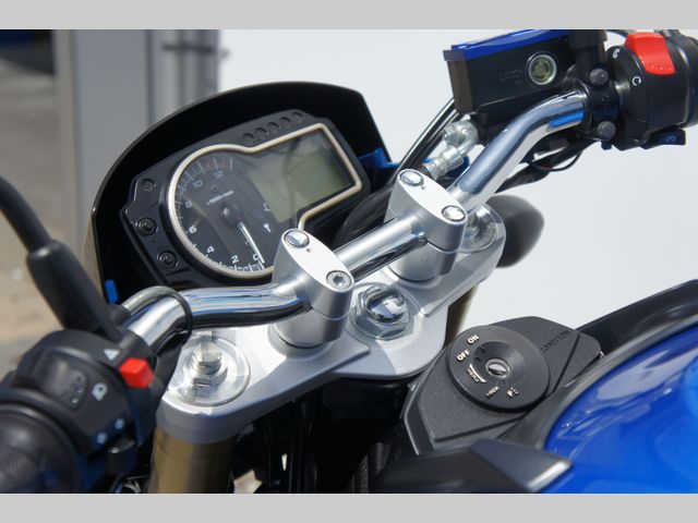suzuki - gsr-750-a