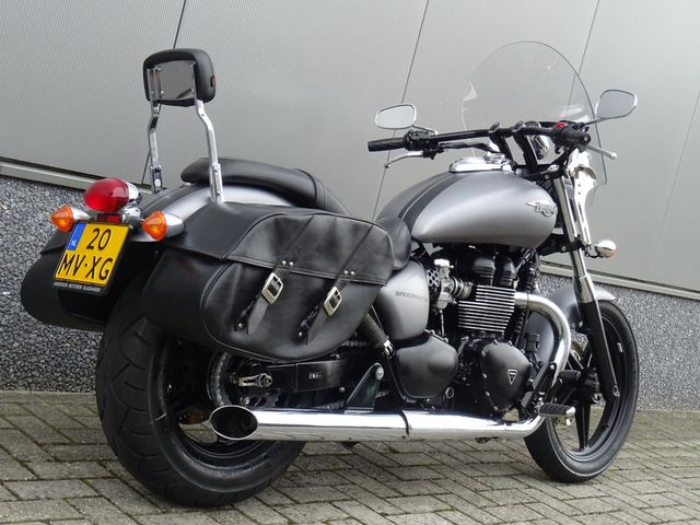 triumph - speedmaster