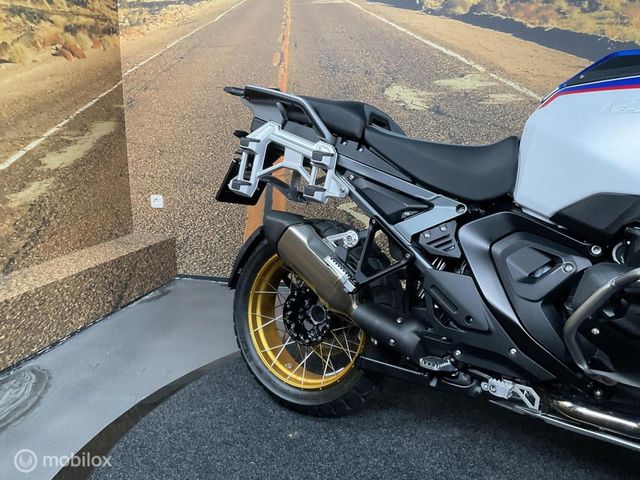 bmw - r-1300-gs-adventure