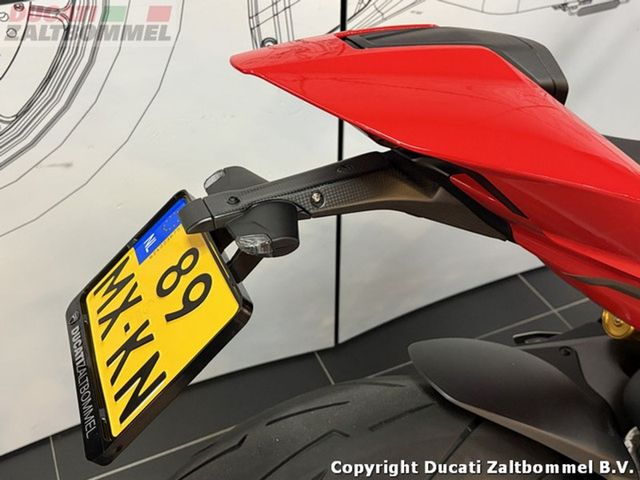 ducati - streetfighter--s-1098