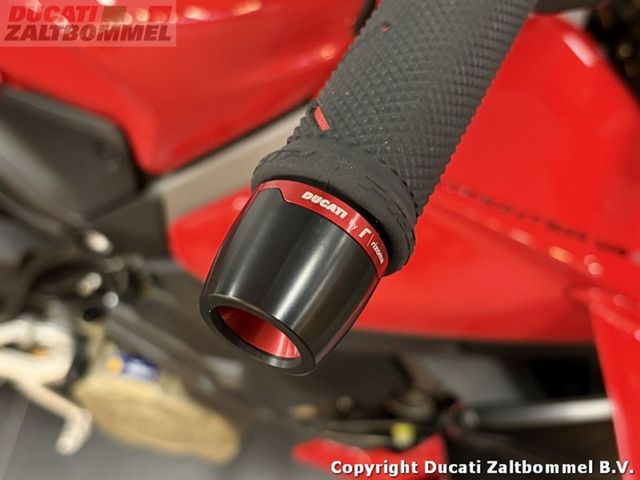 ducati - streetfighter--s-1098