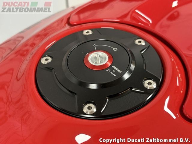 ducati - streetfighter--s-1098