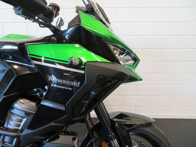 kawasaki - versys-1000-grand-tourer