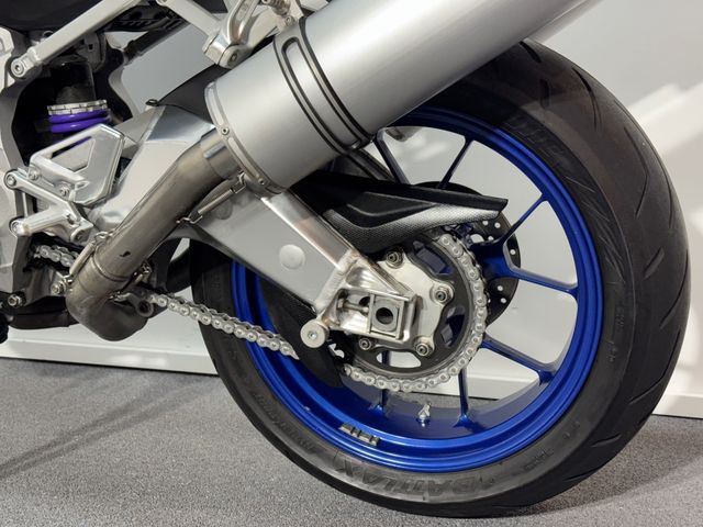 aprilia - tuono-1000-r