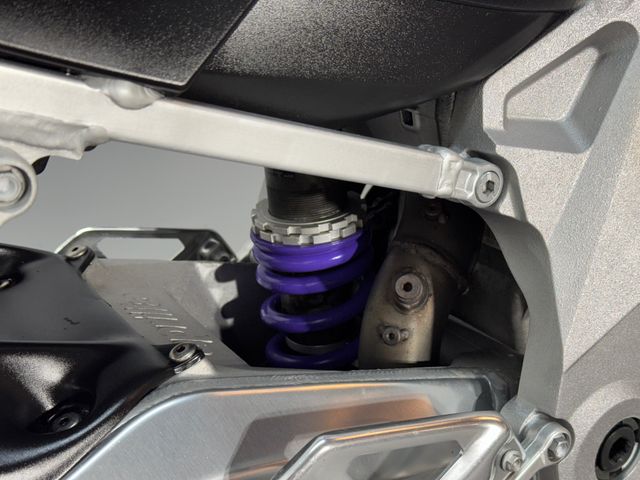 aprilia - tuono-1000-r