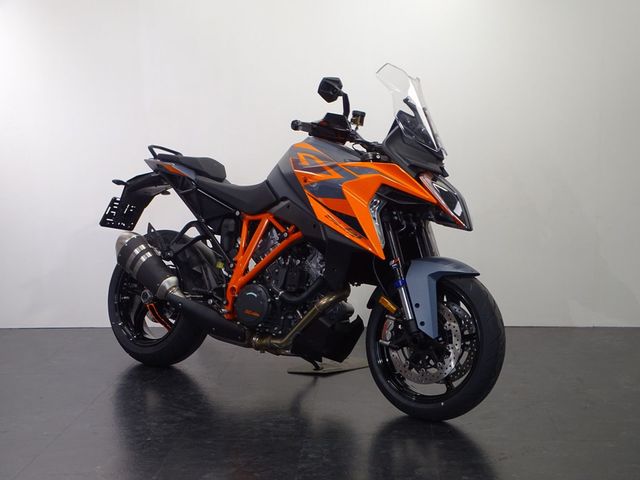 ktm - 1290-super-duke-gt