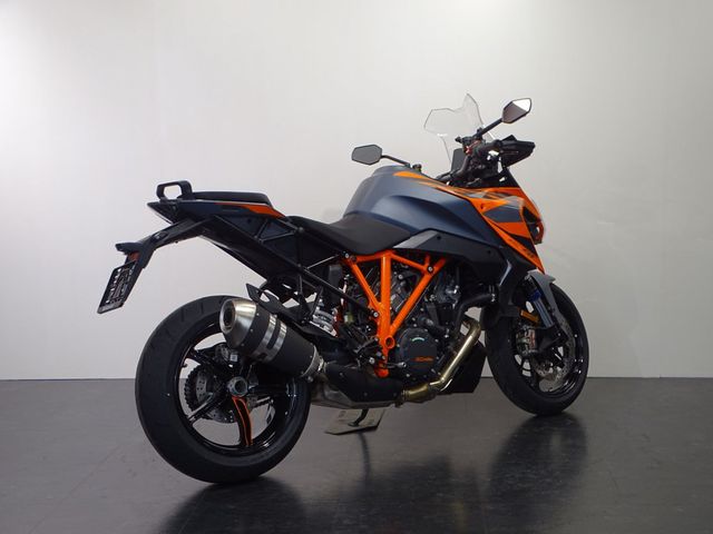 ktm - 1290-super-duke-gt