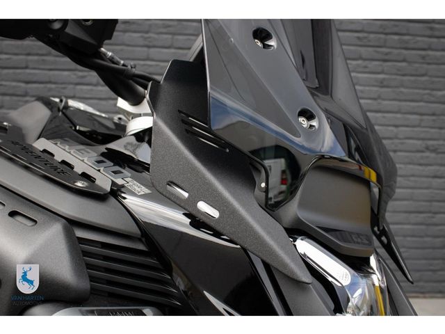 bmw - r-1300-gs-adventure-triple-black