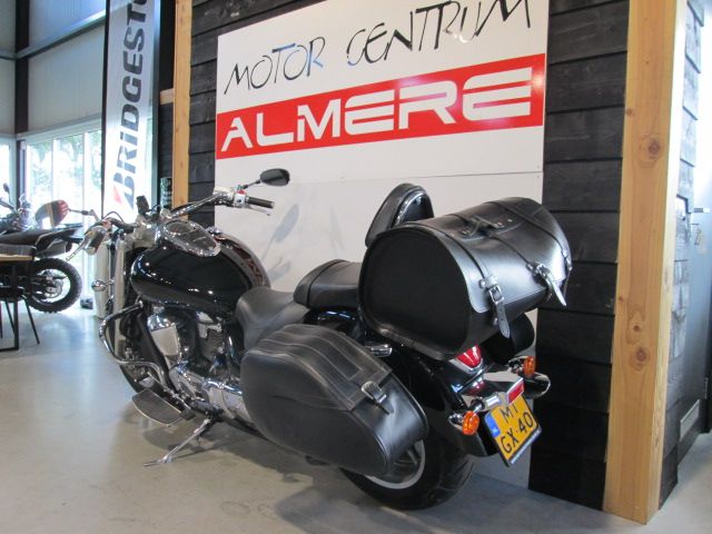 suzuki - intruder-c-1800-r