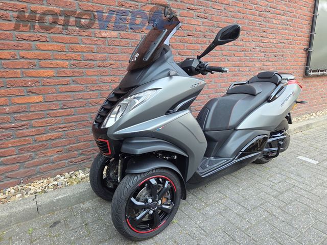peugeot - metropolis-400