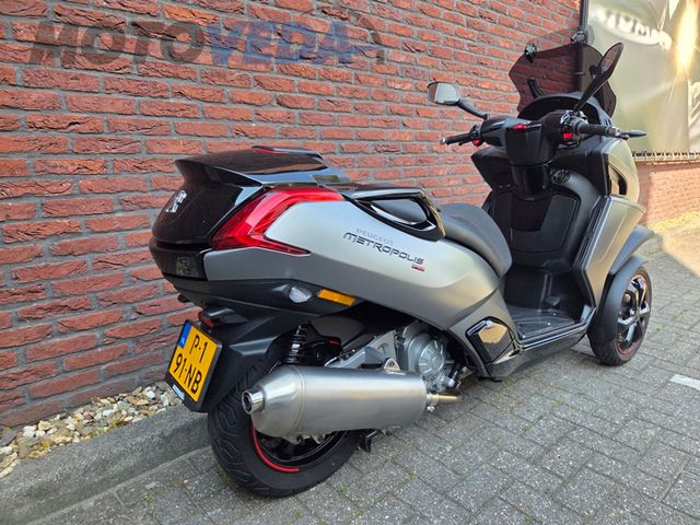peugeot - metropolis-400