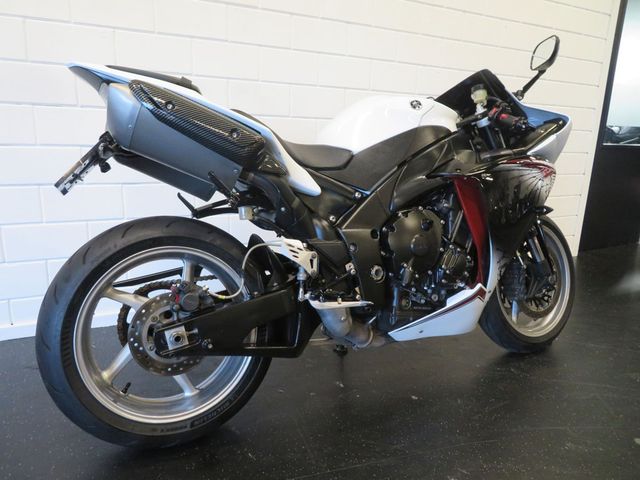 yamaha - yzf-r1