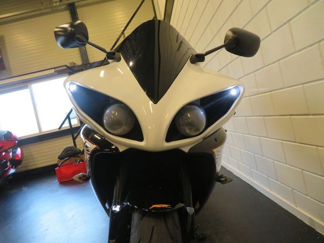 yamaha - yzf-r1