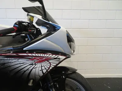 YAMAHA YZF R1 – foto 4