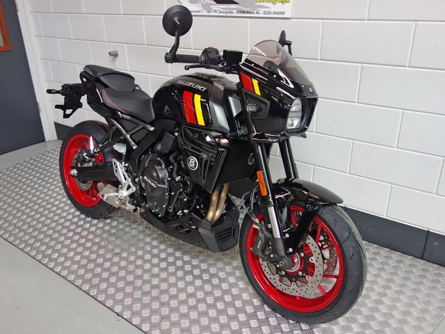 suzuki - gsx-8tt
