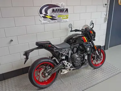 SUZUKI GSX-8TT – foto 3