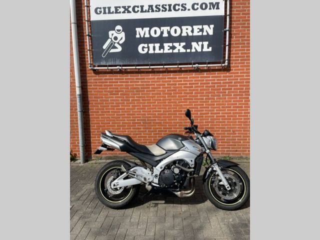 suzuki - gsr-600