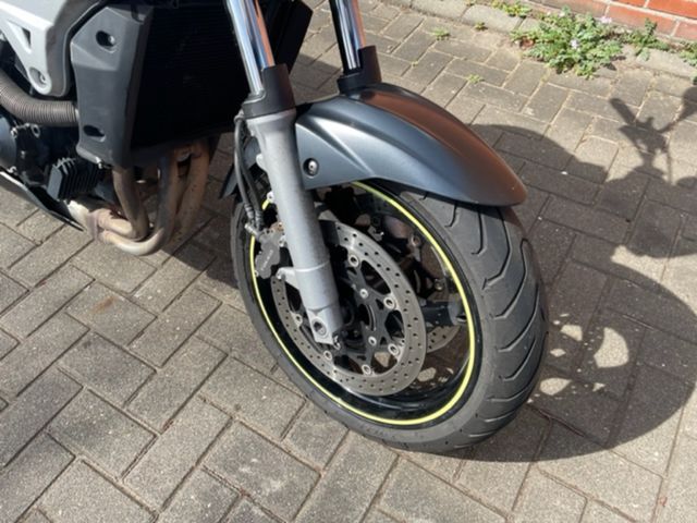 suzuki - gsr-600