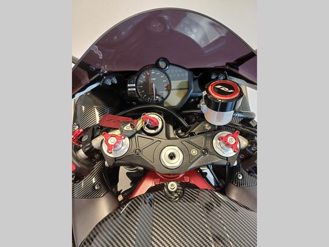 yamaha - yzf-r1