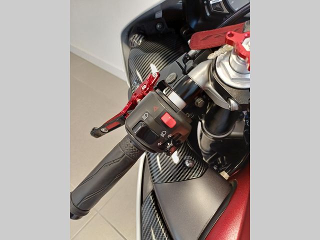 yamaha - yzf-r1