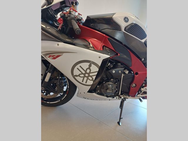 yamaha - yzf-r1
