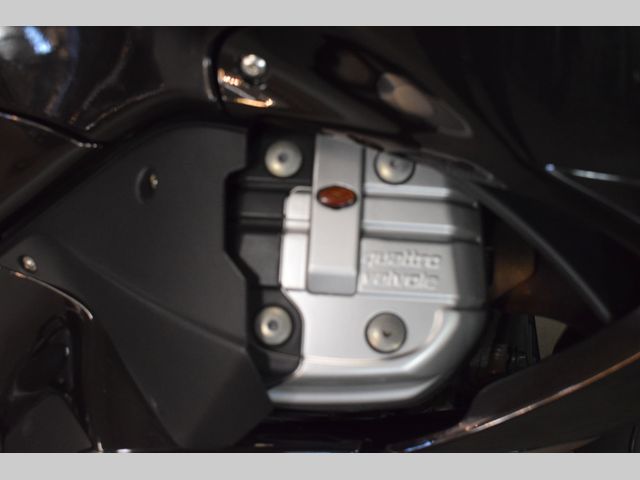 moto-guzzi - norge-1200-gt