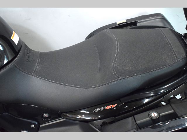 moto-guzzi - norge-1200-gt