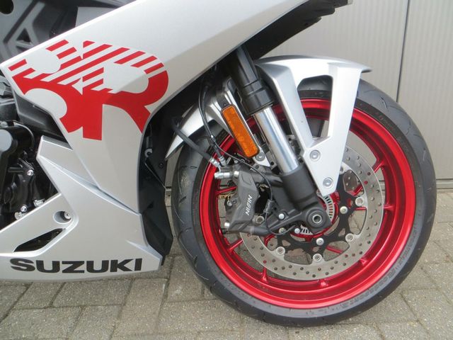 suzuki - gsx-8r