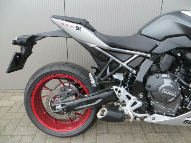 suzuki - gsx-8r