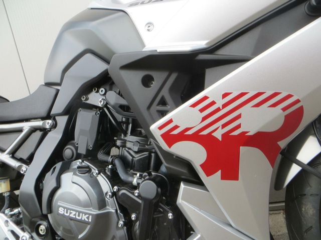 suzuki - gsx-8r
