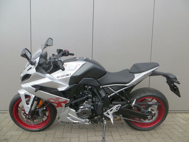 suzuki - gsx-8r
